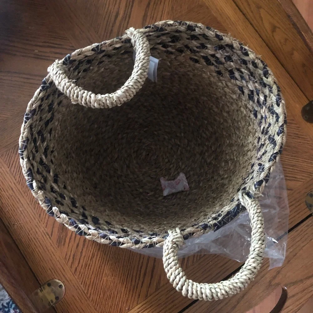 Natural Seagrass Basket